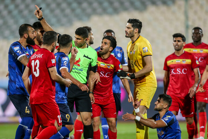 متهمان اصلی فوتبال ایران زیر ذره‌بین؛ عملیات نجات داوری با تغییر نسل 