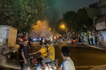 Kaosçuların Tahran'daki organize yıkımlarından götüntüler