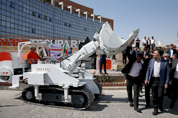 مردم ۳ سال آینده طعم شیرین دانشبنیانها را بر سفره خود خواهند چشید 6 مردم ۳ سال آینده طعم شیرین دانشبنیانها را بر سفره خود خواهند چشید