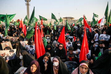 آیین بزرگداشت شهید همدانی در میدان امام حسین (ع)