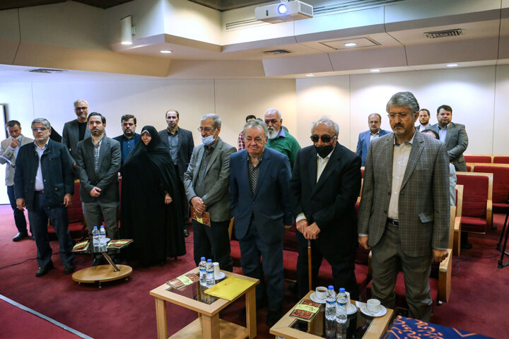 حسن انوری: نمیتوان گفت که حافظ از نظر فکری مانند فیلسوف است