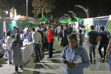 نمایشگاه نقاشی در گذر حافظ 