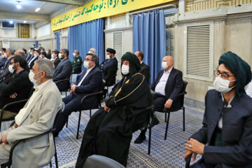 El Ayatolá Jamenei recibe a los miembros de la 36ª Conferencia Internacional de Unidad Islámica
