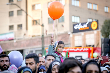 Célébration de l'anniversaire du Prophète sur la place Vali Asr à Téhéran