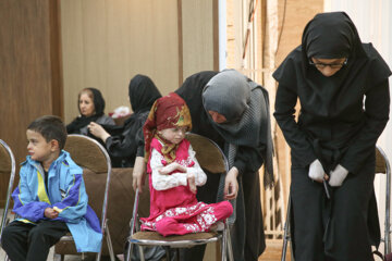 Amirabdollahian rend visite de la Maison des enfants papillons  