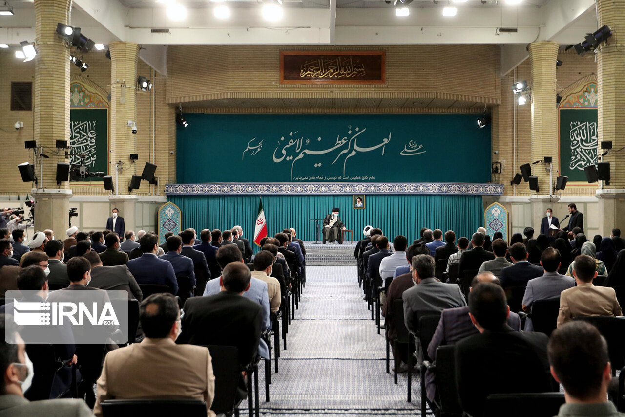 Ayatollah Khamenei: Die Universität verhindert die Herrschaft des Feindes