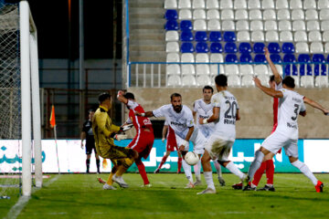 لیگ برتر فوتبال- ملوان و پرسپولیس