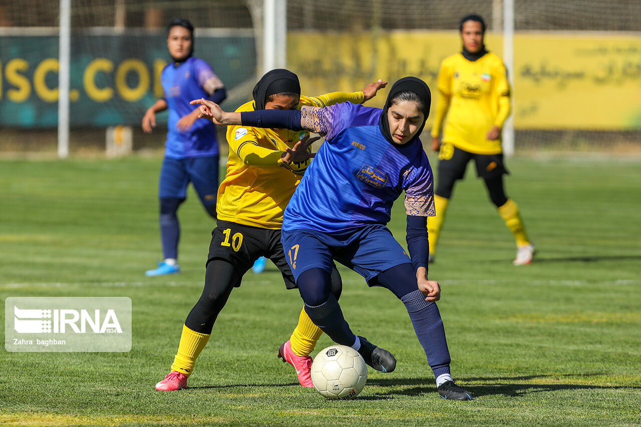 ایساتیس فارس در لیگ برتر فوتبال بانوان  مقابل گاز ایلام شکست خورد