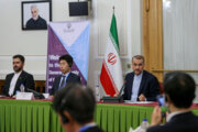 اوآنا کے اراکین کی ایرانی وزیر خارجہ سے ملاقات 