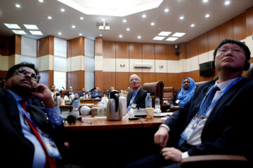 Los miembros de la OANA visitan la sede de la OEAI en Teherán 