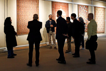 Les membres de l’OANA visitent le Musée du Tapis à Téhéran