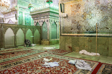 Atentado terrorista en el santuario de Shah Cheragh