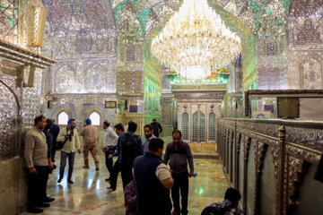 Atentado terrorista en el santuario de Shah Cheragh