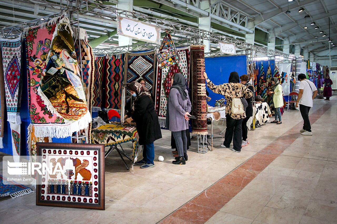 نمایشگاه صنایع‌دستی در ۵۵ نقطه آذربایجان شرقی گشایش یافت