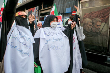 Rassemblement à Téhéran pour condamner l'attaque terroriste à Chiraz