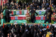 La ceremonia fúnebre de los mártires del ataque terrorista al mausoleo Shah Cheraq
