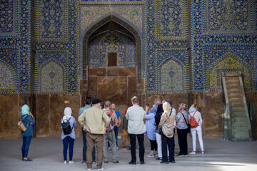 İsfahan yabancı turistlerin gözdesi
