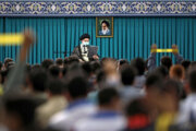 طالب علموں کے ایک گروپ نے رہبر انقلاب اسلامی سے ملاقات کی