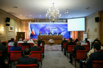 El encuentro del viceministro de Exteriores Baqeri Kani con los embajadores destinados en Irán