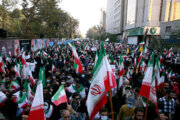 Der landesweite Marsch von 13. Aban findet in iranischen Städten statt