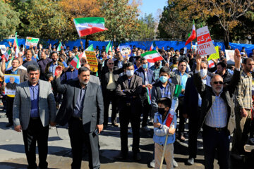 Kirman'da düzenlenen 4 Kasım Yürüyüşlerinden görüntüler