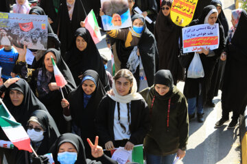 Manifestaciones conmemorativas del Día Nacional del Estudiante en Kermán