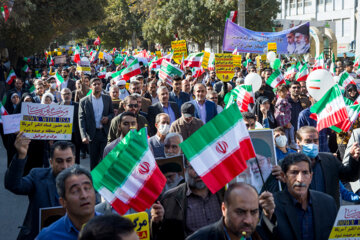 راهپیمایی یوم الله ۱۳ آبان- کرمانشاه