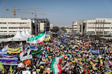 Journée nationale de « lutte contre l'arrogance mondiale » célébrée à Machhad 