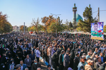 Funérailles de l'agent de sécurité Seyed Ruholhah Ajamian à Karaj