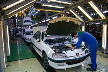 تولید ۵۳۷ هزار دستگاه خودرو تا پایان مرداد/ رشد ۷۸ درصدی تولید خودروسازان خصوصی