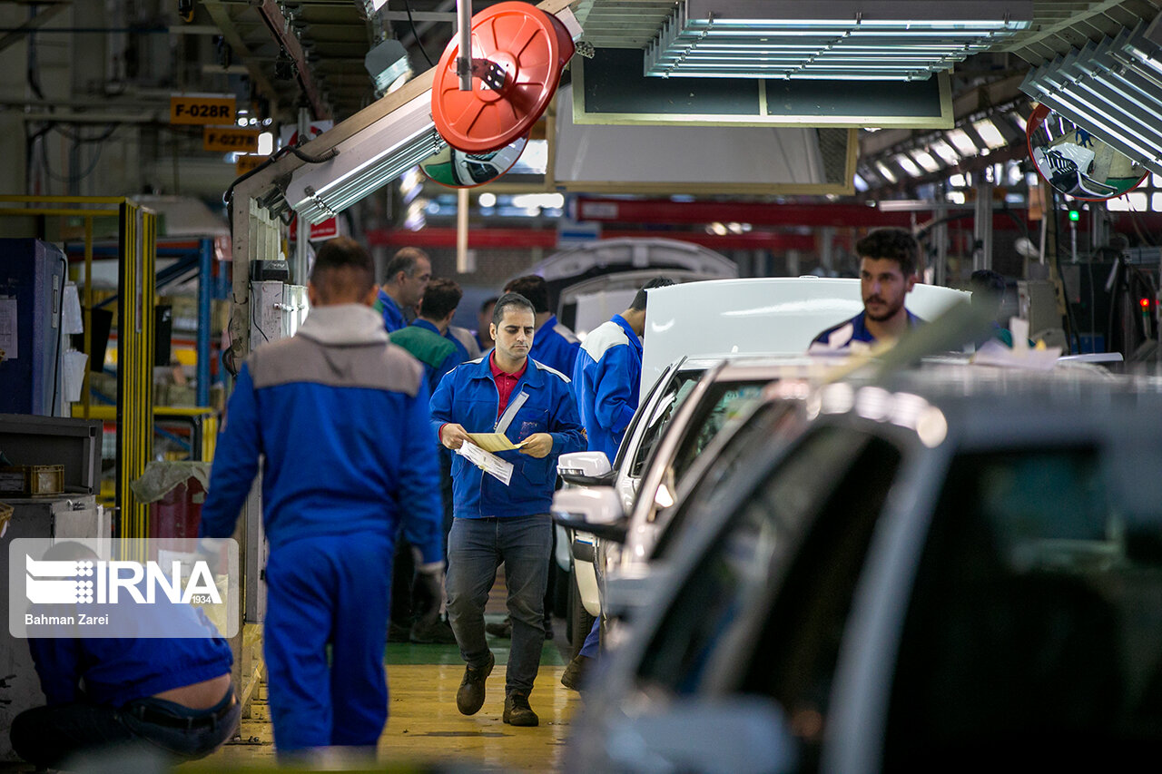 چشمانداز خوبی در انتظار صنعت خودرو کشور است/ خودروسازان از تولید شکننده فاصله گرفتند چشمانداز خوبی در انتظار صنعت خودرو کشور است/ خودروسازان از تولید شکننده فاصله گرفتند