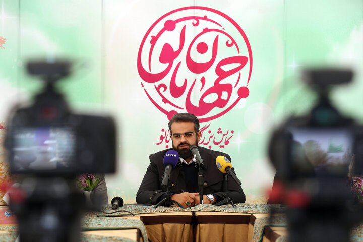 اگر بنا به بلیتفروشی بود؛ کف قیمت بلیتمان ۷۰۰ هزار تومان میشد/ به تکثیر هنر مولد میاندیشیم