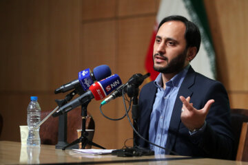 دیدار «علی بهادری جهرمی» سخنگوی دولت با اساتید دانشگاه فردوسی مشهد