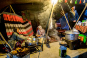 سیاه‌ چادرهای نوروزی فارس؛ از معرفی فرهنگ زندگی عشایر تا کاهش حوادث جاده‌ای