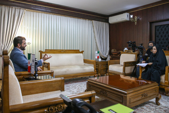 عبدالملکی: مناطق آزاد را به مقاصد سرمایهگذاری تبدیل میکنیم