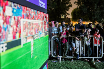 El trofeo de la Copa del Mundo de la FIFA se exhibe en Qatar