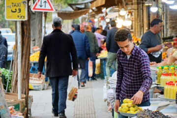 فعالیت کسبه و بازاریان- زنجان ۲۵ آبان ۱۴۰۱