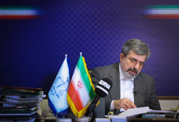 اهانت به مقدسات جرم است/توهین به پرچمها و سرودهای ملی در سایر کشورها مجازات دارد