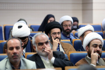 نشست هم اندیشی حوزه علمیه و آموزش و پرورش
