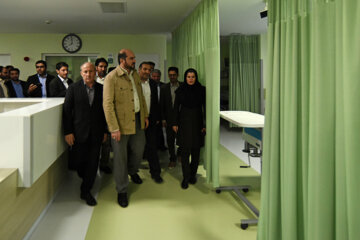 بازدید محسن منصوری معاون اجرایی رییس جمهور از بیمارستان ۳۷۰ تختخوابی شهر ایلام