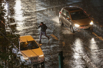 Lluvia otoñal en Teherán