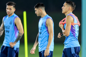 Entrenamiento de los equipos nacionales de fútbol de España y Argentina en Doha