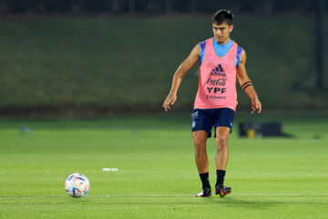 Entrenamiento de los equipos nacionales de fútbol de España y Argentina en Doha