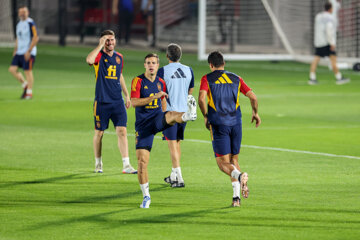 Entrenamiento de los equipos nacionales de fútbol de España y Argentina en Doha