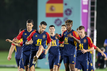 Entrenamiento de los equipos nacionales de fútbol de España y Argentina en Doha