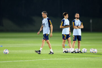 Entrenamiento de los equipos nacionales de fútbol de España y Argentina en Doha