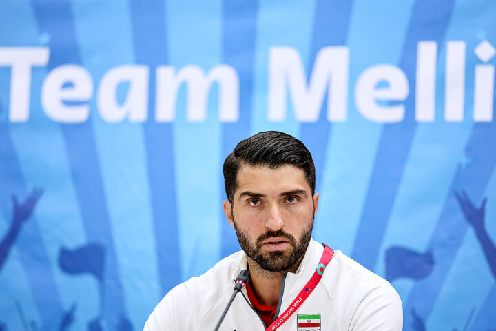 تصمیم مهم «کریم انصاریفرد»؛ کت و شلوار به جای گرمکن!