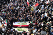 حضور گسترده مردم در تشییع شهدای امنیت مشهد پاسخ محکمی به دشمن است