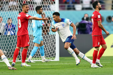 Comenzado el encuentro entre los equipos de Irán e Inglaterra en Doha