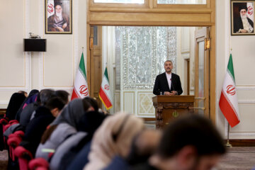 نشست خبری وزیر امور خارجه